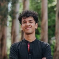 Rushil Agarwal headshot